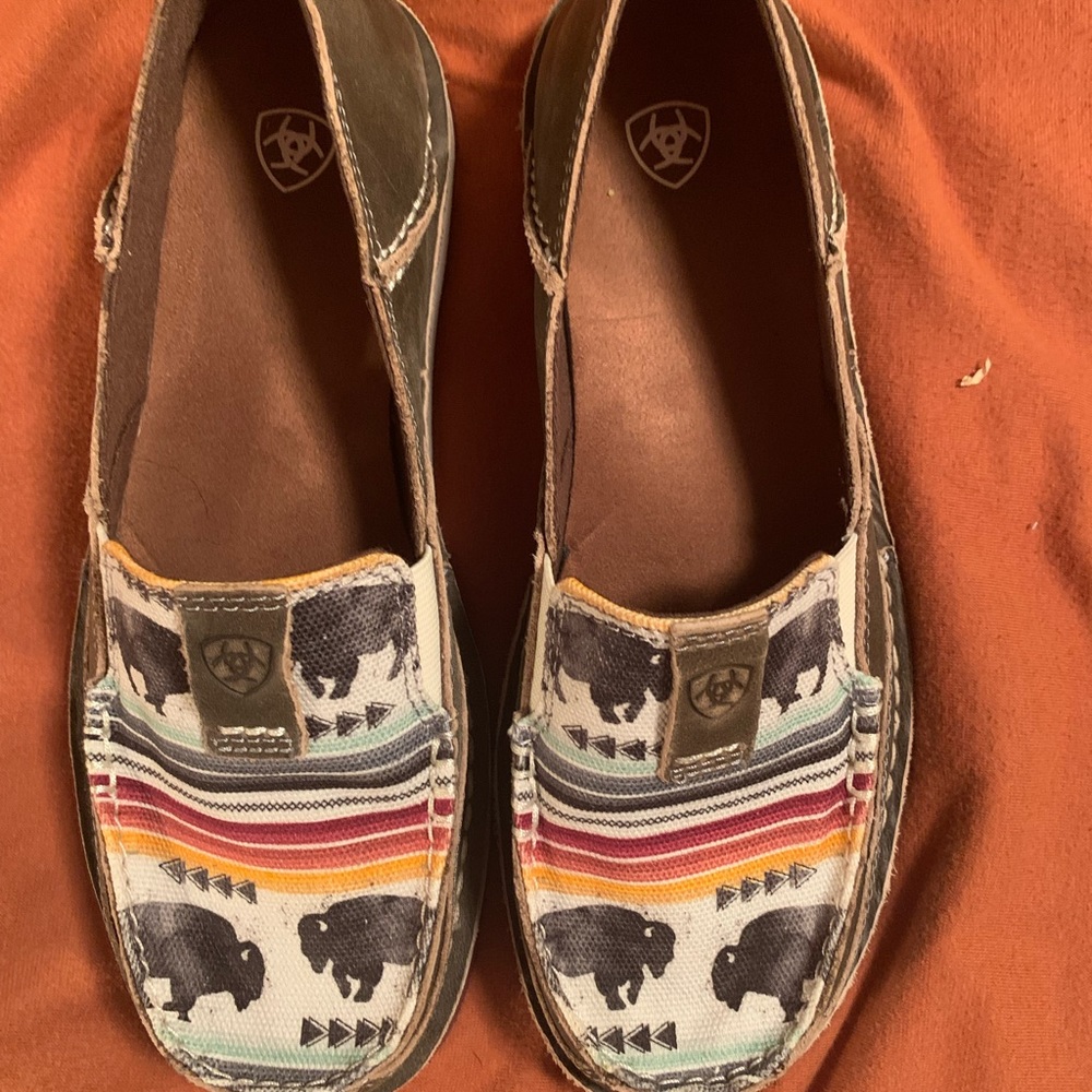 Arait Slip On Aztec Buffalo Slides Shoes